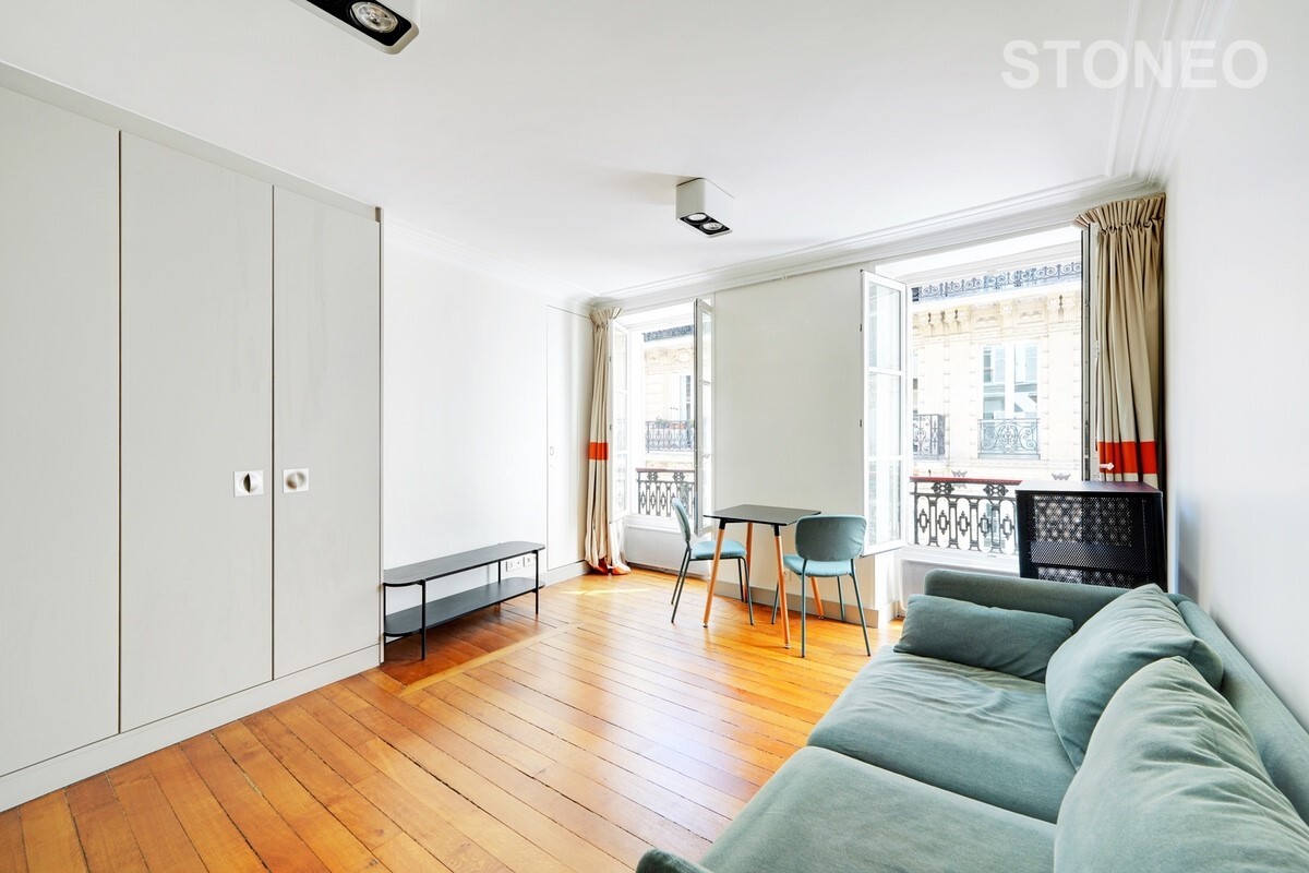 Apartment for sale, 40 sqm in PARIS 8.