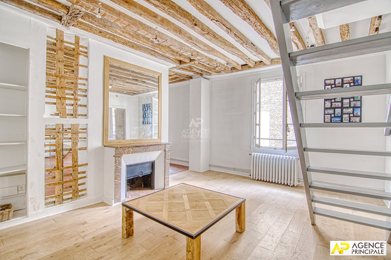 Sale of a 102sqm apartment in Versailles
