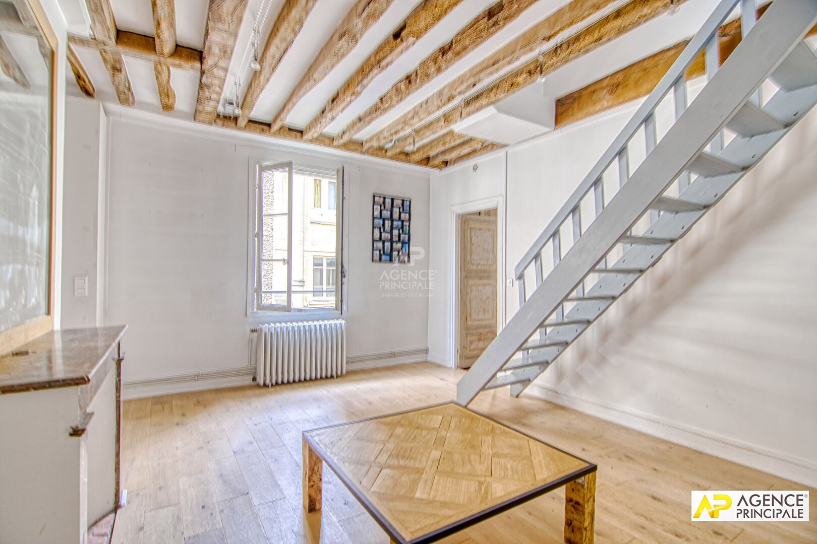 Sale of a 102sqm apartment in Versailles