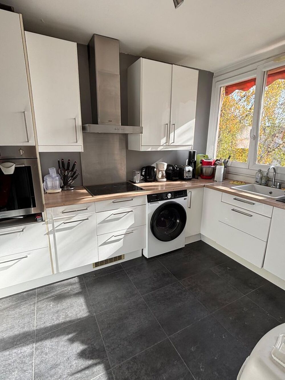 Sale apartment 3 rooms 70 sqm