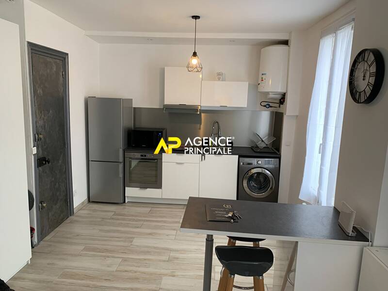 T2 27mq luminoso con ufficio ad Argenteuil Champious