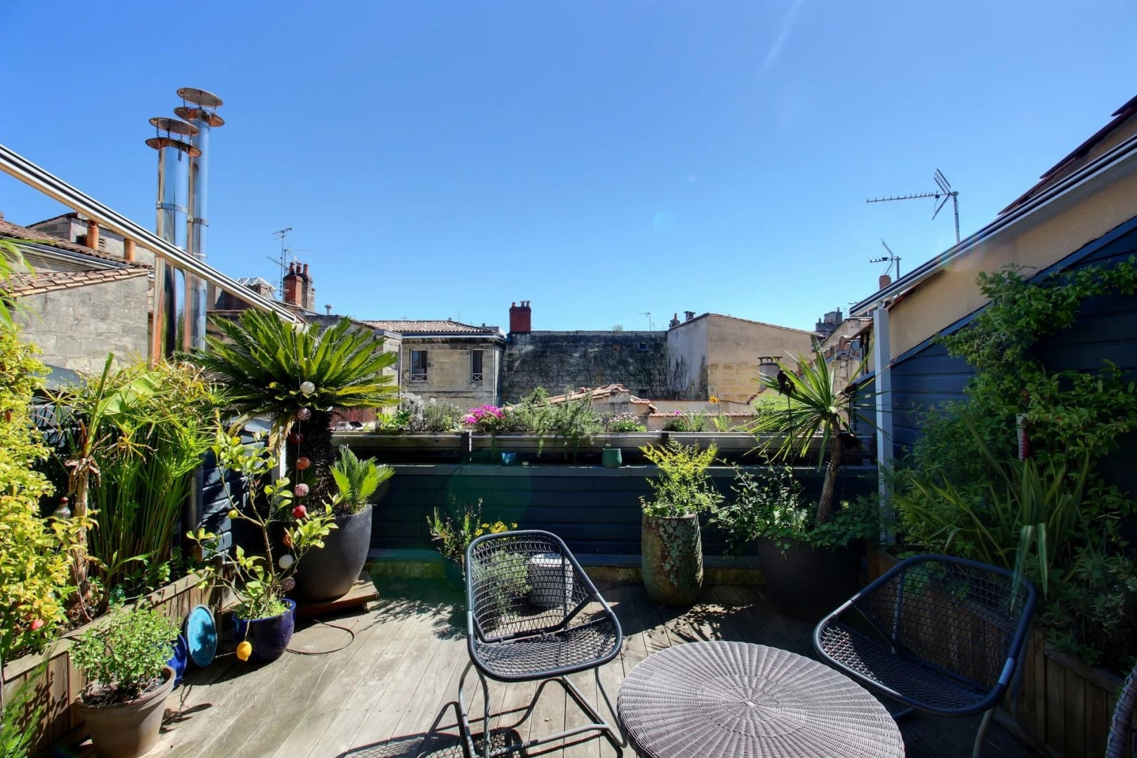 EXCLUSIVITY - TOURNY/FONDAUDEGE - RENOVATED HOUSE WITH TERRACE -