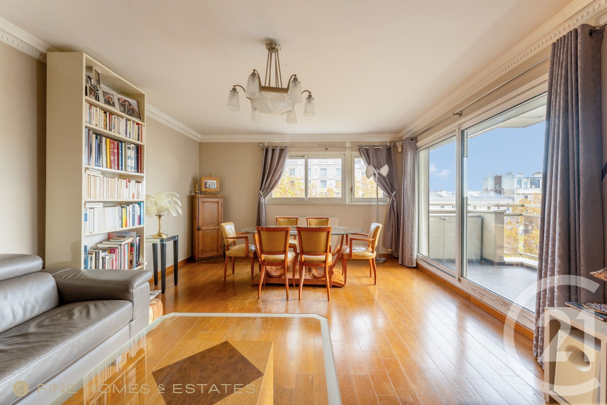 Sale apartment of 111 sqm in PARIS 14