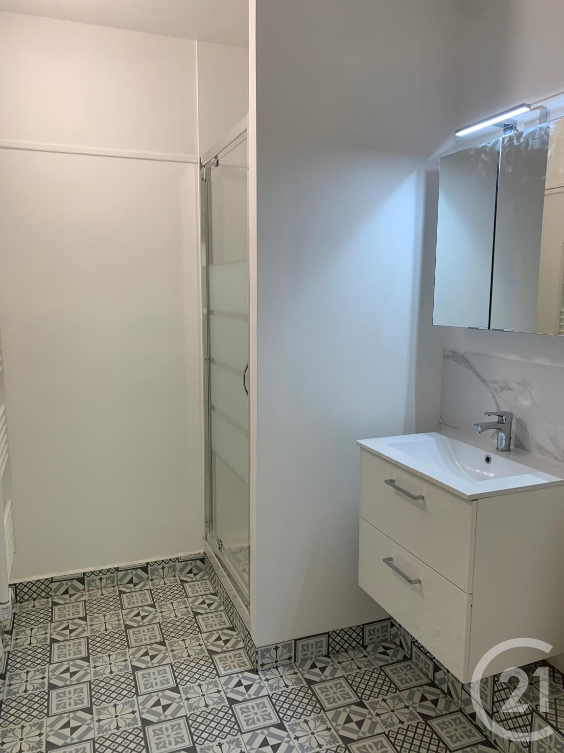  Apartment for rent of 43sqm in MONTROUGE