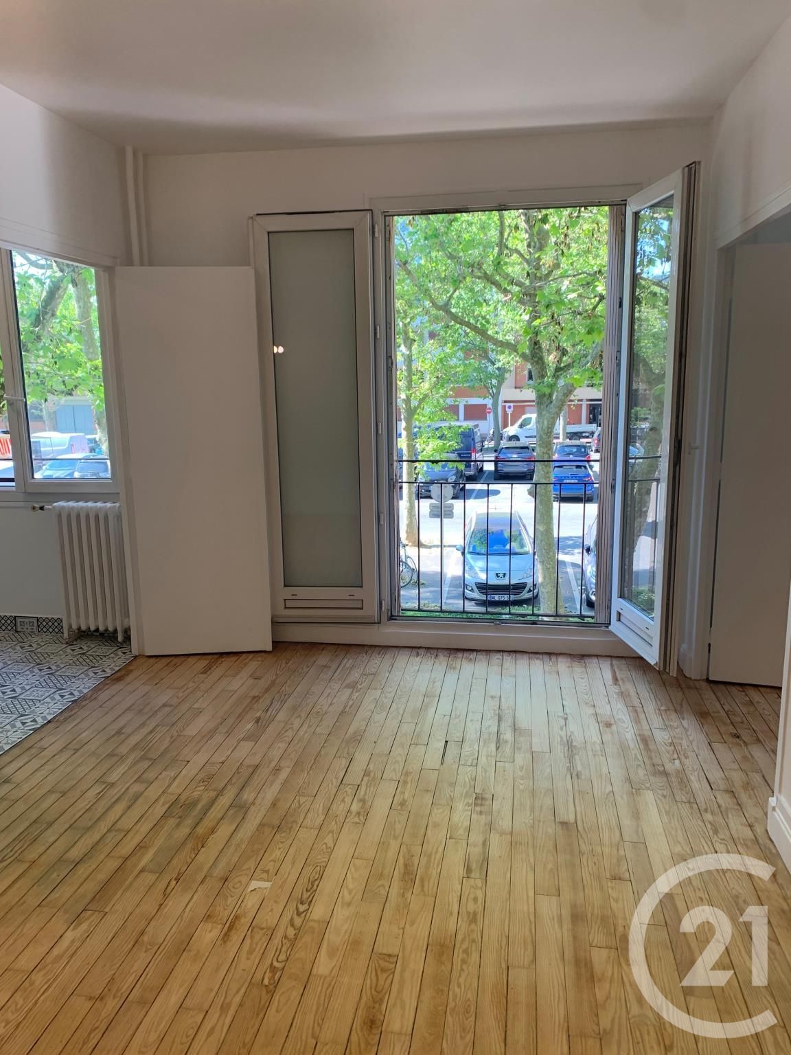  Apartment for rent of 43sqm in MONTROUGE