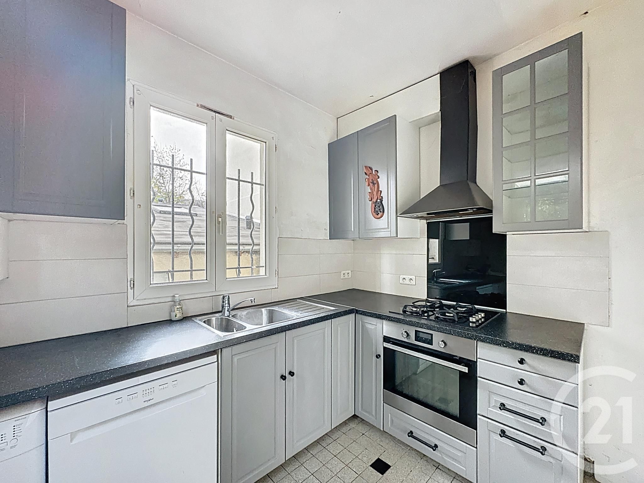 For sale: 30 sqm house in CHATOU.