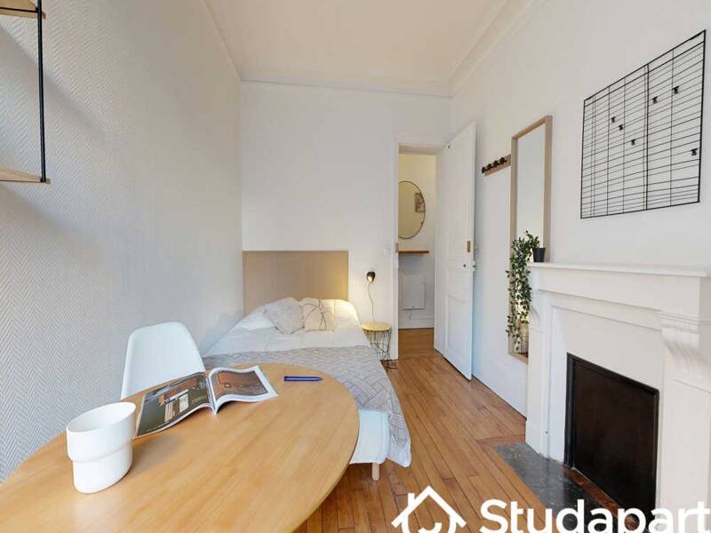 60 sqm apartment for rent in PARIS 18