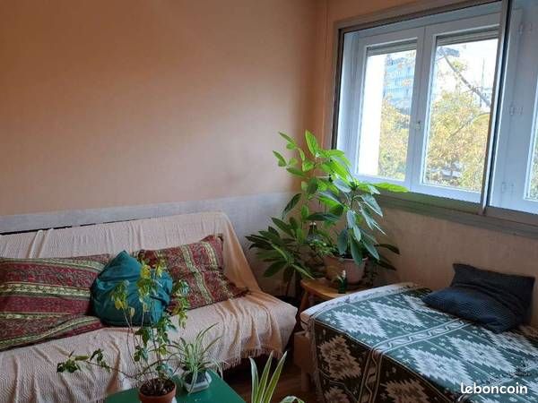 Chambre dispo clicy le 6 decembre