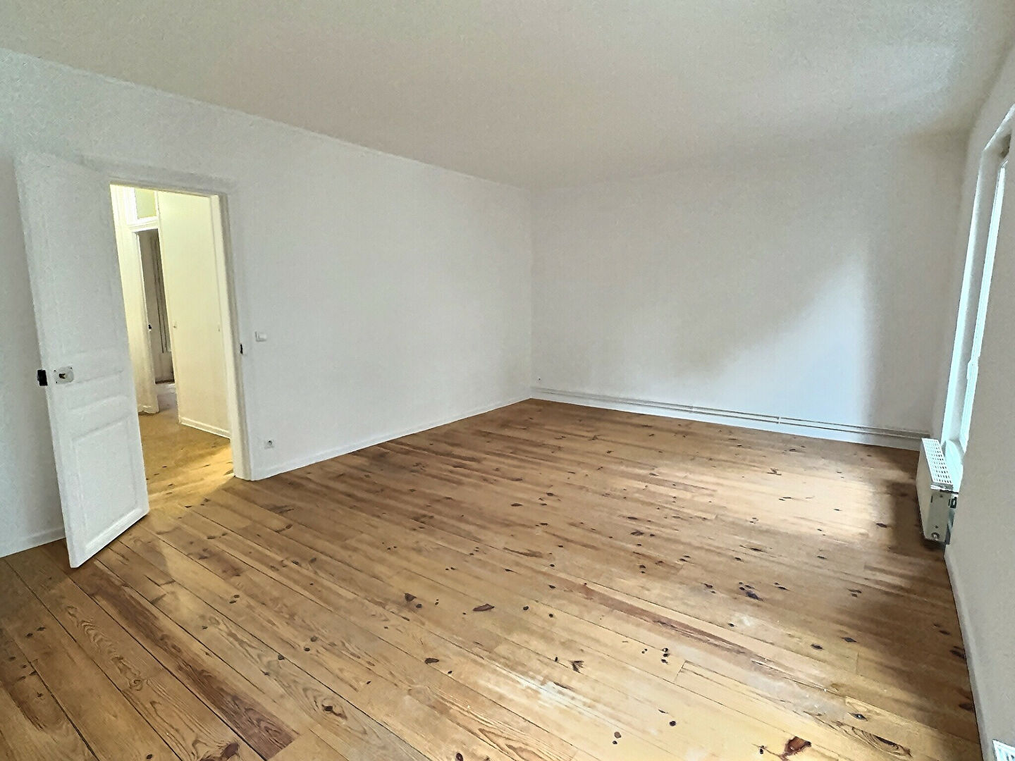 For sale, 84 sqm apartment in IVRY SUR SEINE.