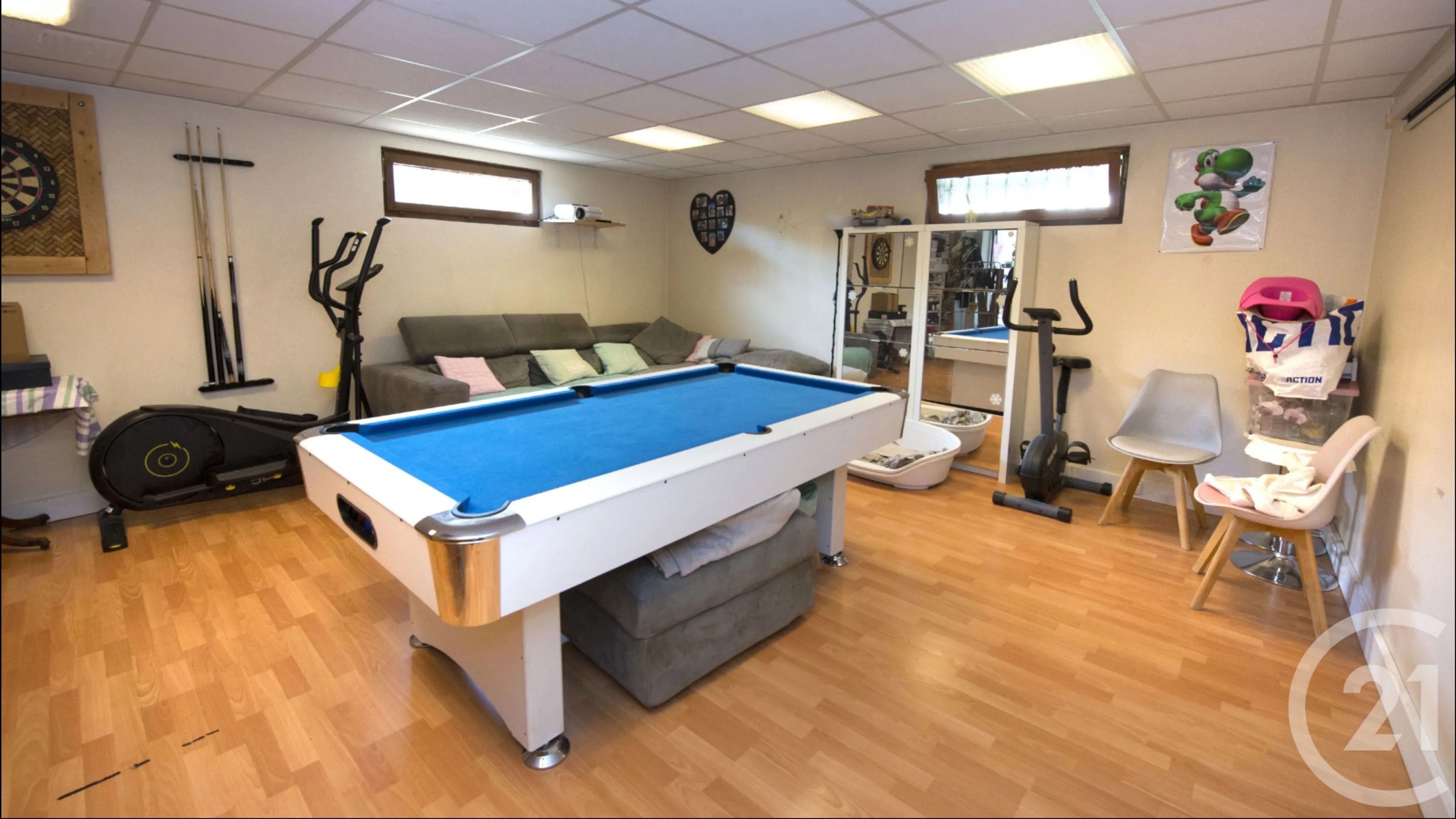 For sale, a 155 sqm house in L'HAY LES ROSES.