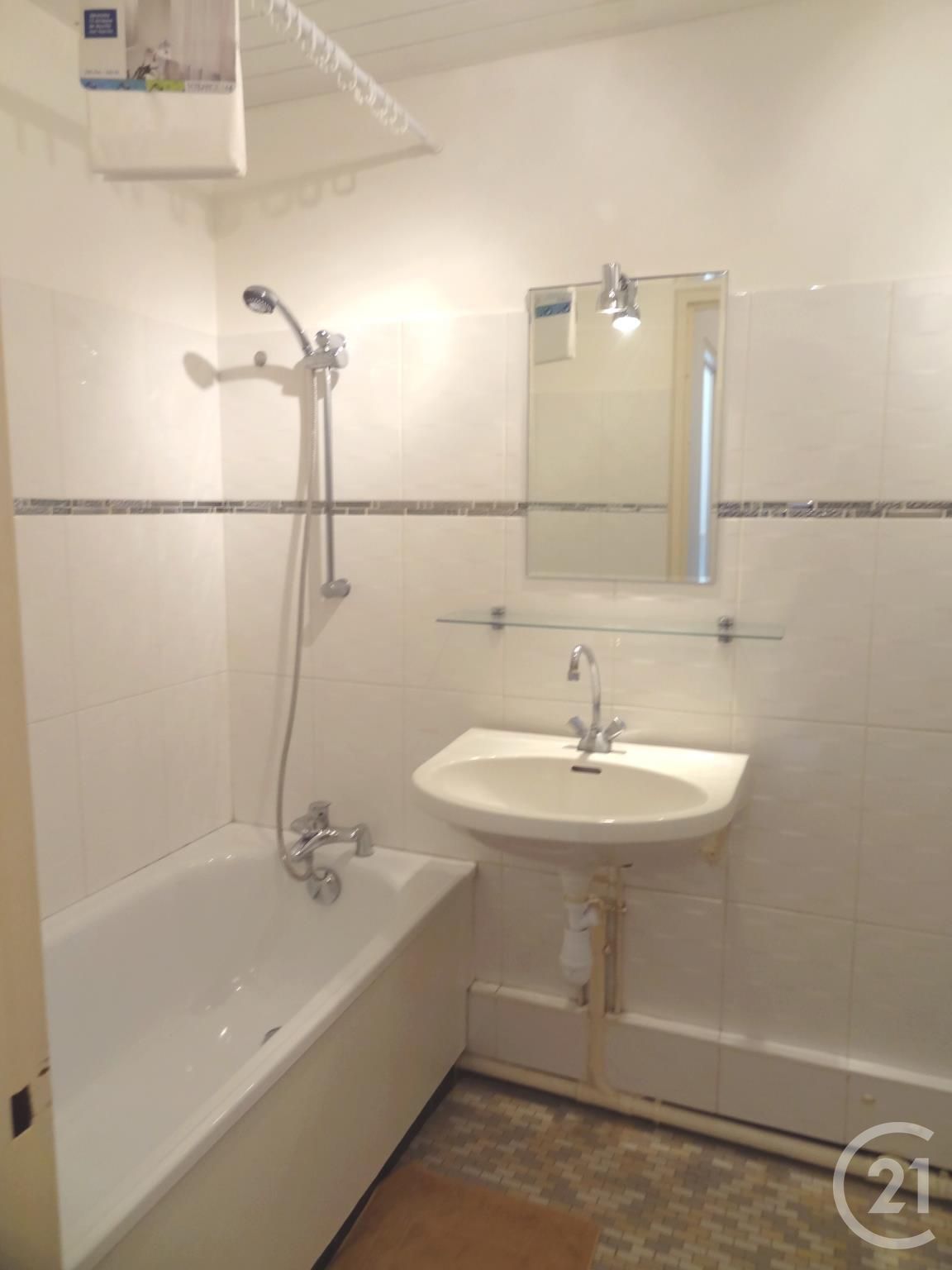 Location appartement de 18m2 à PARIS 20