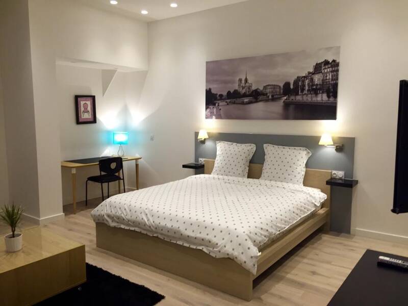 Location appartement de 38m2 à PARIS 8