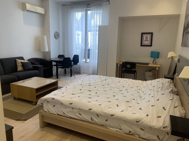 Location appartement de 38m2 à PARIS 8