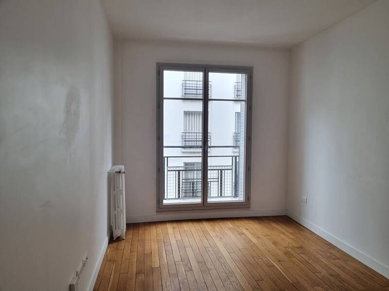 Location studio 27m² lumineux 3ème étage Paris 15