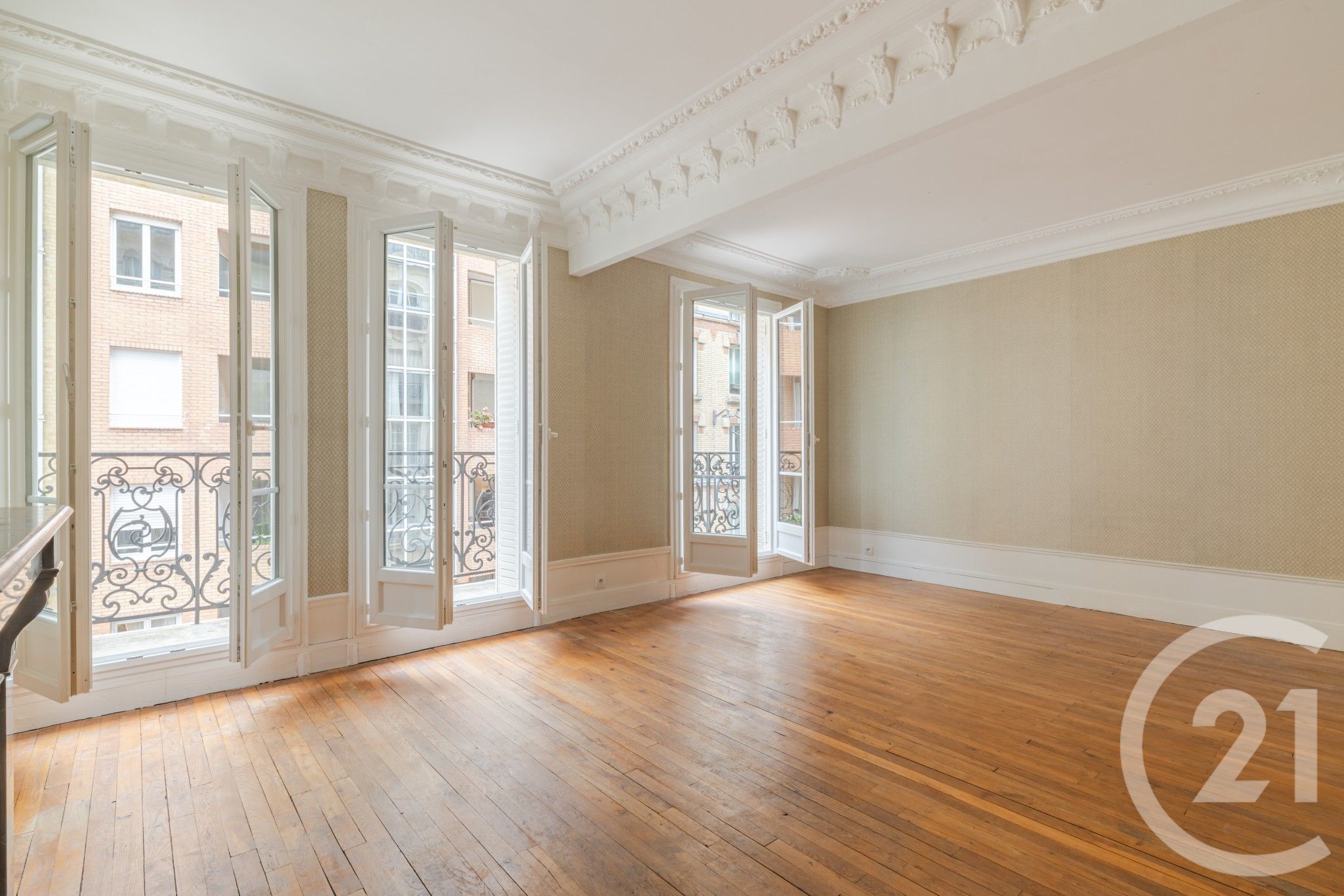 T2 57m² balcon filant à vendre Paris 14 Rue Morère 75014