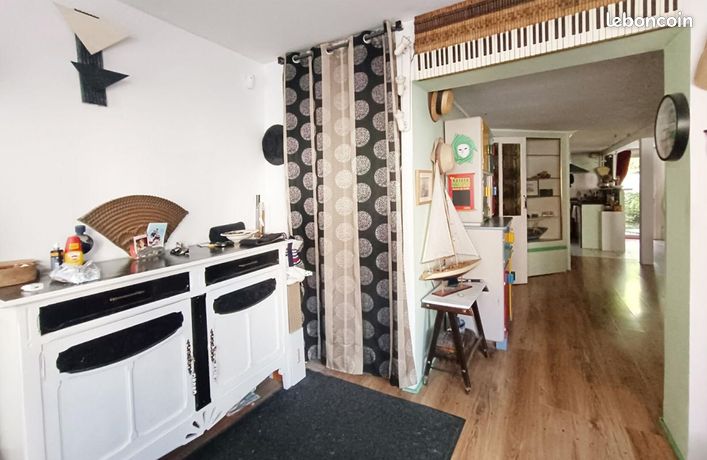 Five-room house 120 sqm