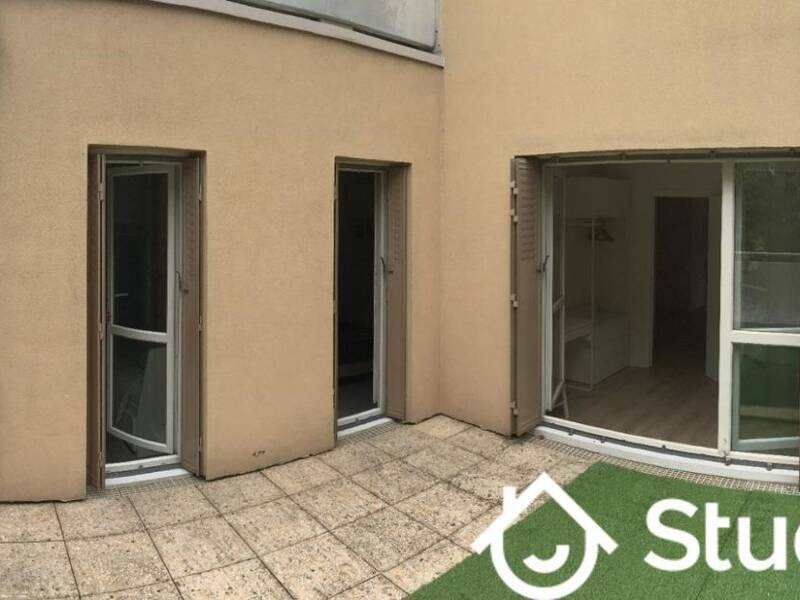 T2 11m² avec terrasse meublée à Cergy 95000 près ENSEA