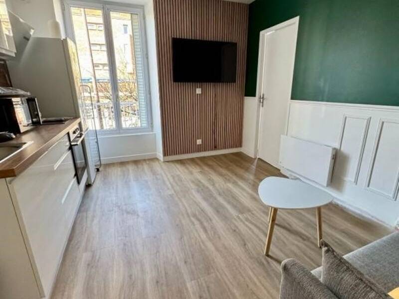 T2 meublé 27m² déco jungle Melun proche RER 22 min Paris