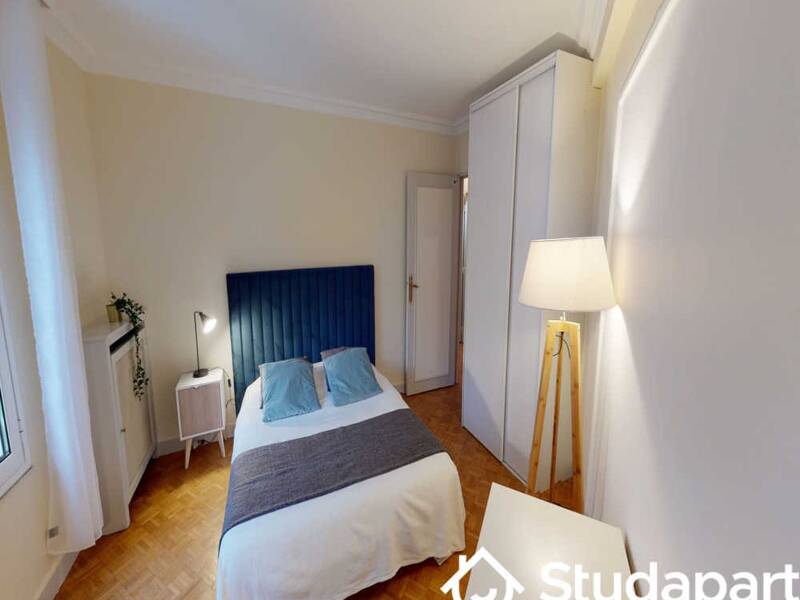 Location appartement de 90m2 à PARIS 16