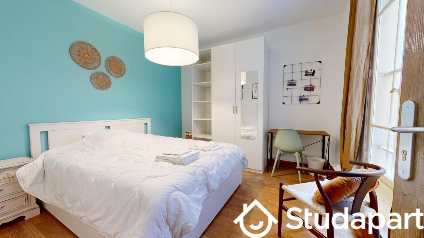Furnished T1 11 sqm for Rent in Paris 10, Roommate Available