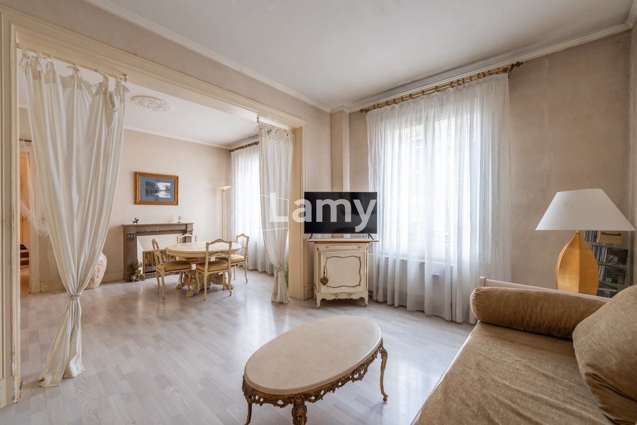 Vente appartement de 72m2 à COURBEVOIE