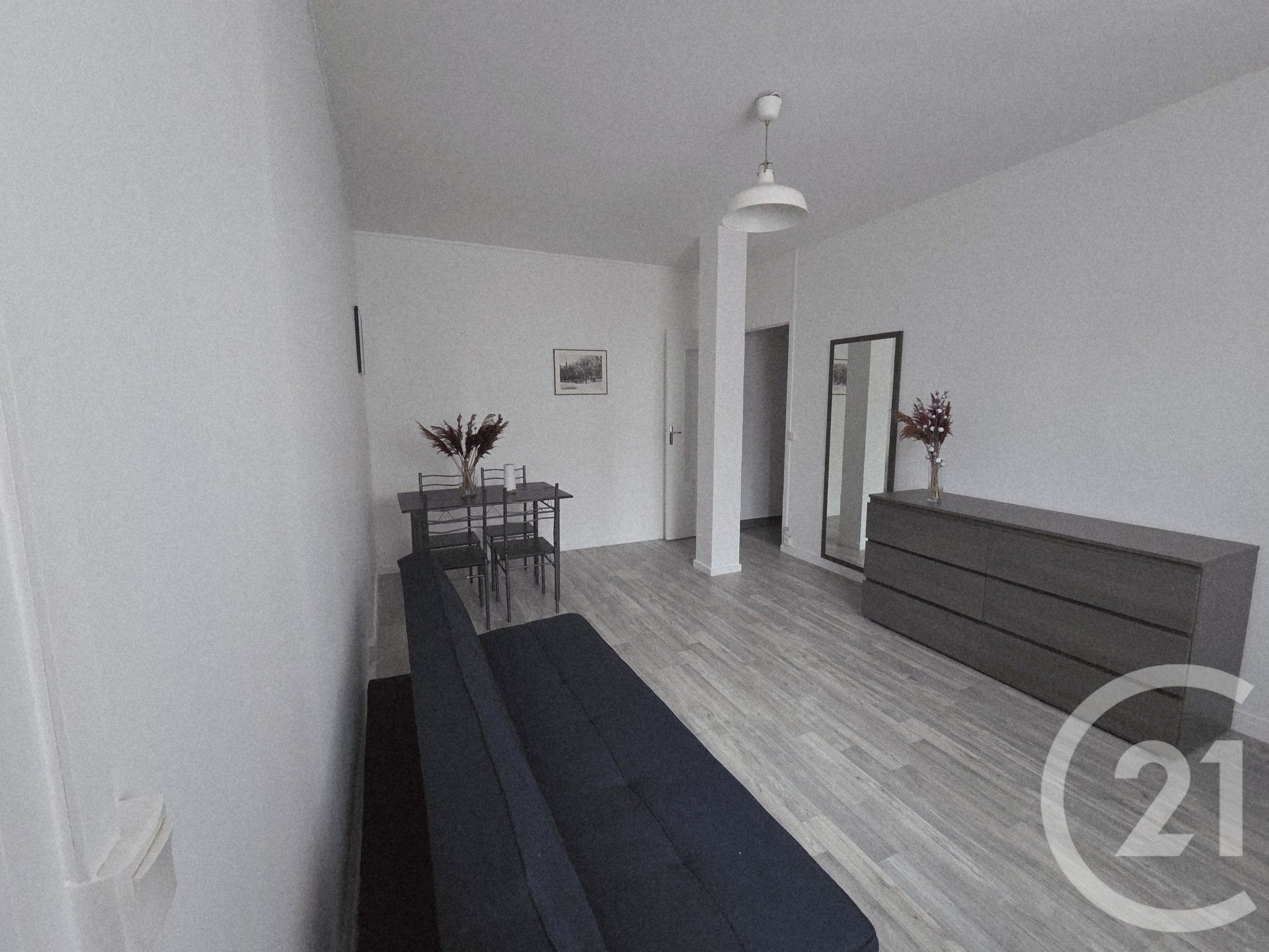 Location appartement de 40m2 à PARIS 19