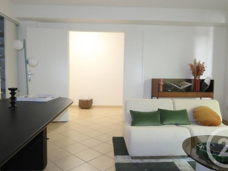 Location appartement de 74m2 à PARIS 9