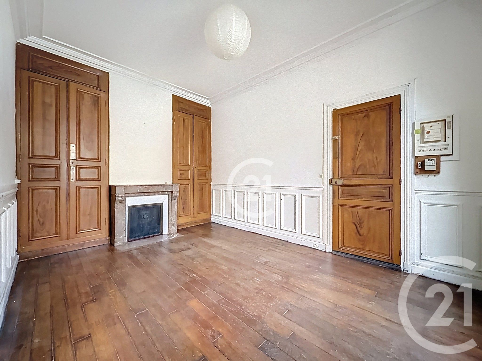 For sale: 47sqm apartment in MONTREUIL.