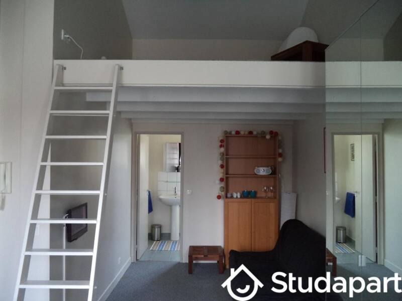 Bright Renovated 30sqm Studio for Rent in Paris 11