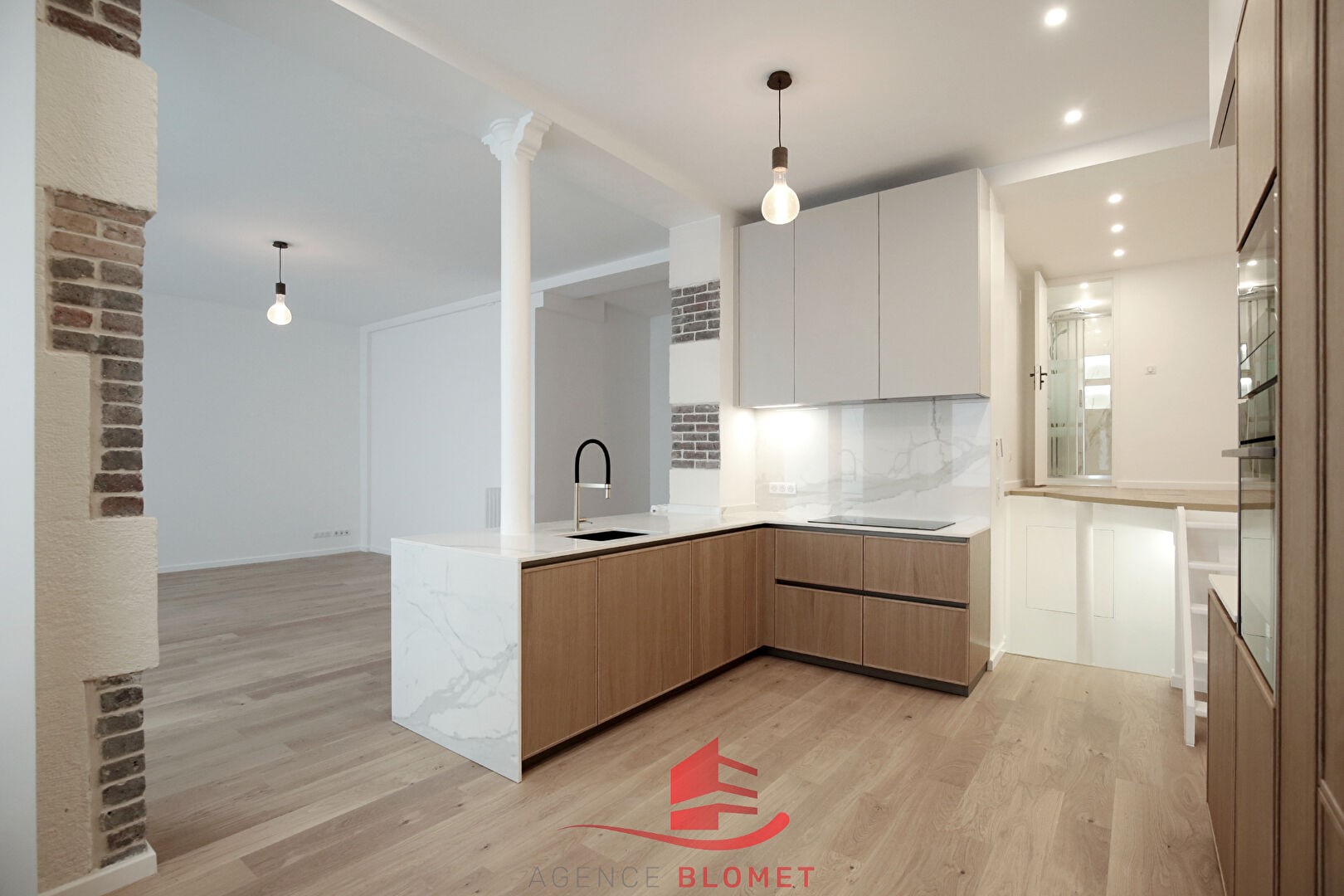 Affitto appartamento di 113 mq a PARIGI 18