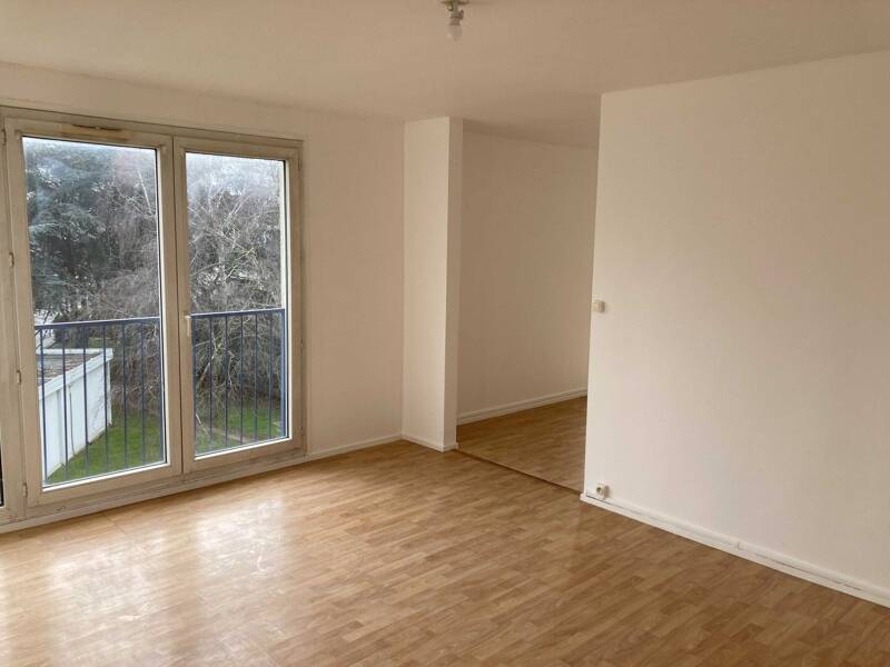 Appartement 4 pièces 72 m² 11e étage L HAY LES ROSES 94240