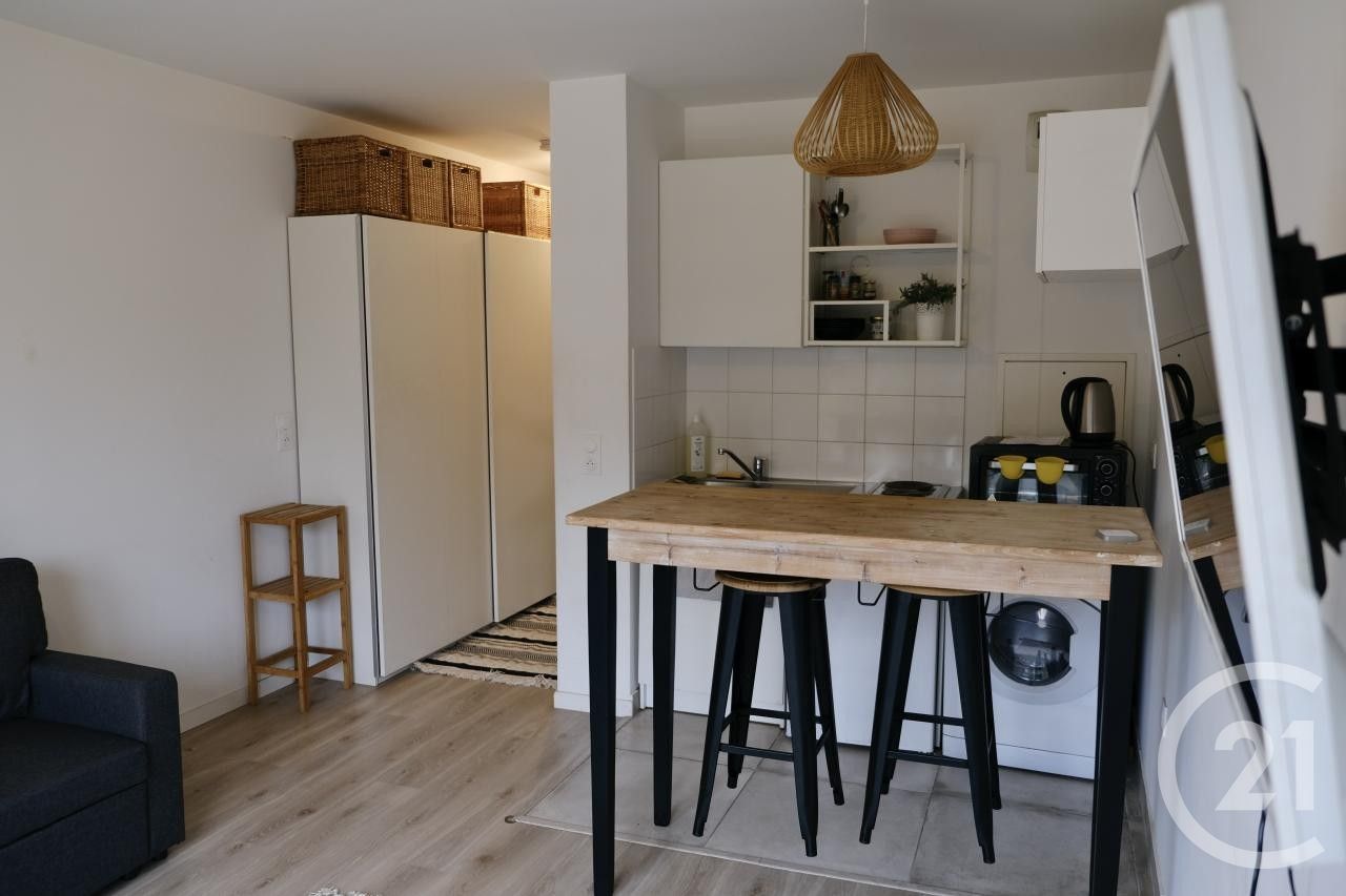 شقة للإيجار بمساحة 25م² في فونتيني أو رويز