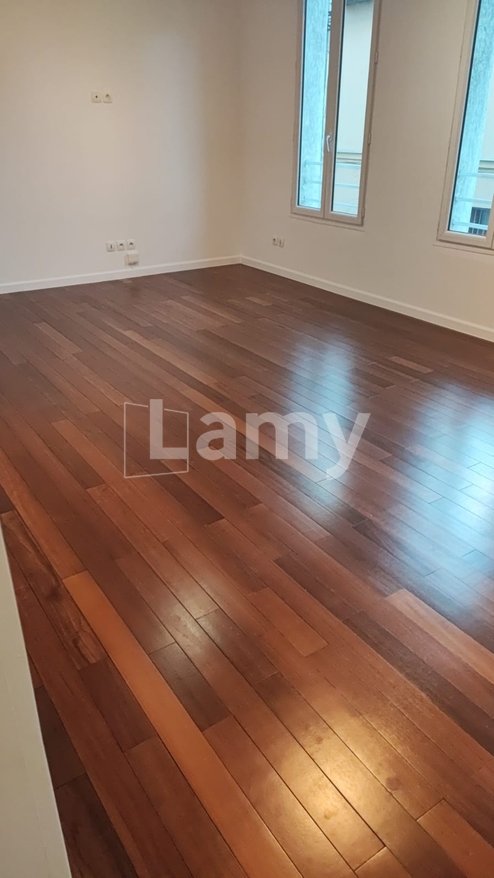 شقة للإيجار بمساحة 54م² في باريس 20