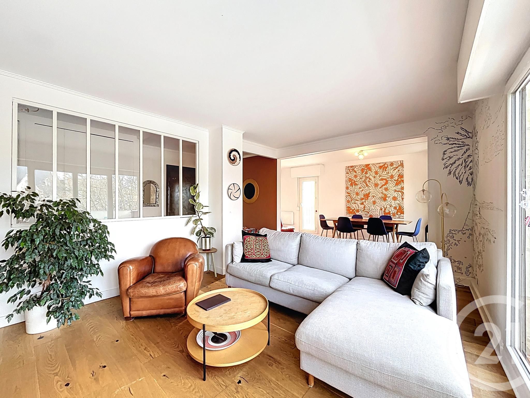 Appartement 111m2 4 pièces avec balcon à Chatou 78400