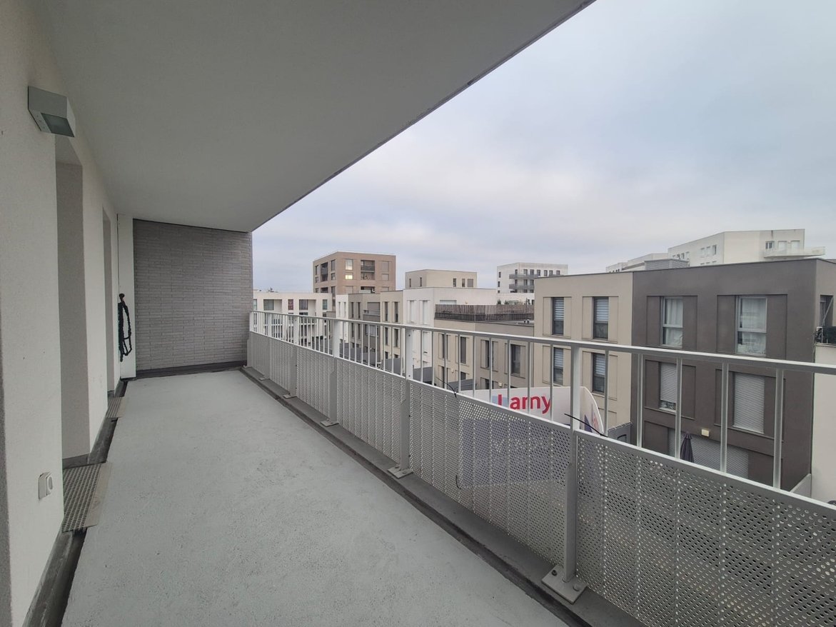 T2 38m2 Terrasse 14m² EVRY COURCOURONNES proche commodités