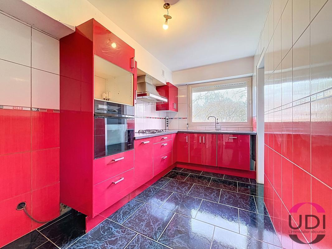 Appartement 5 Pièces avec Garage et Cave à Évry-Courcouronnes (Résidence Parc Élisabeth)