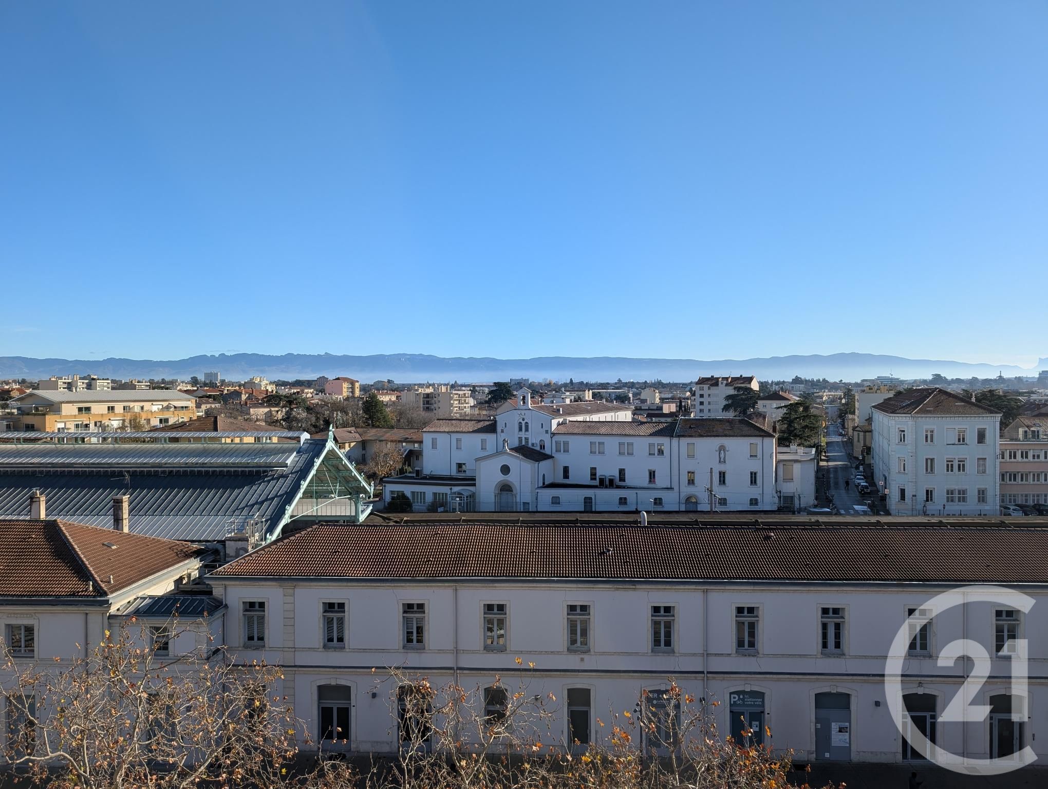 بيع شقة بمساحة 74م² في فالنسيا