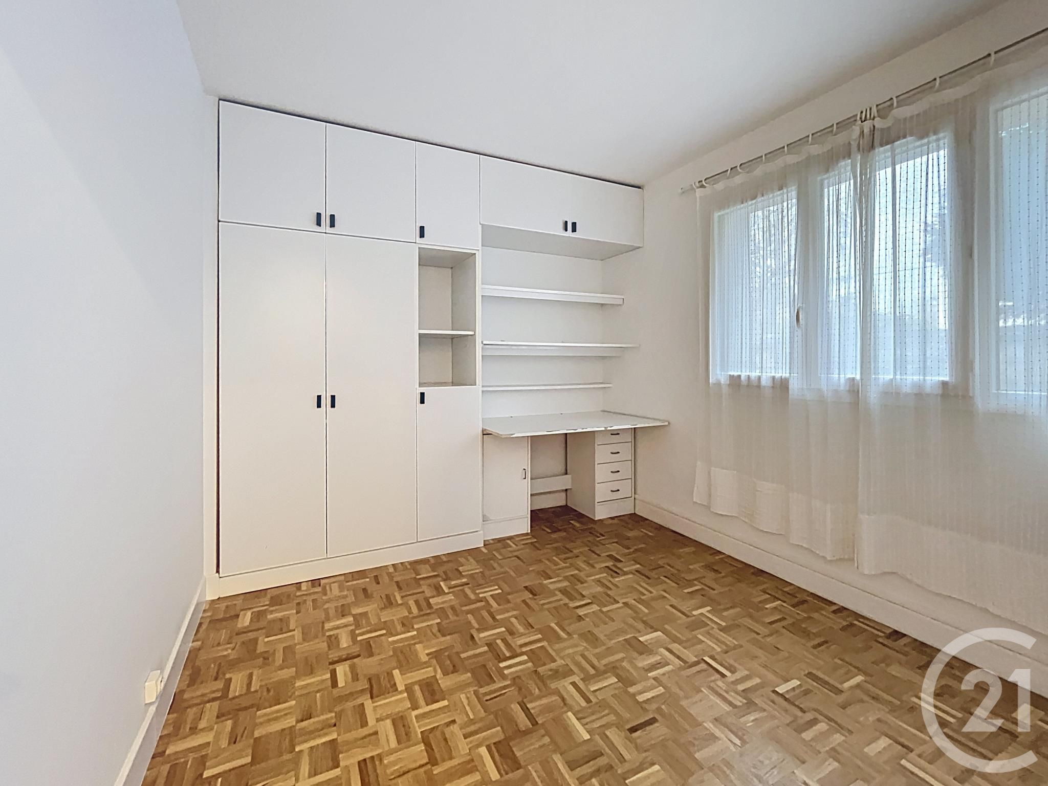 Studio 19sqm near RER A station Chatou quiet residence