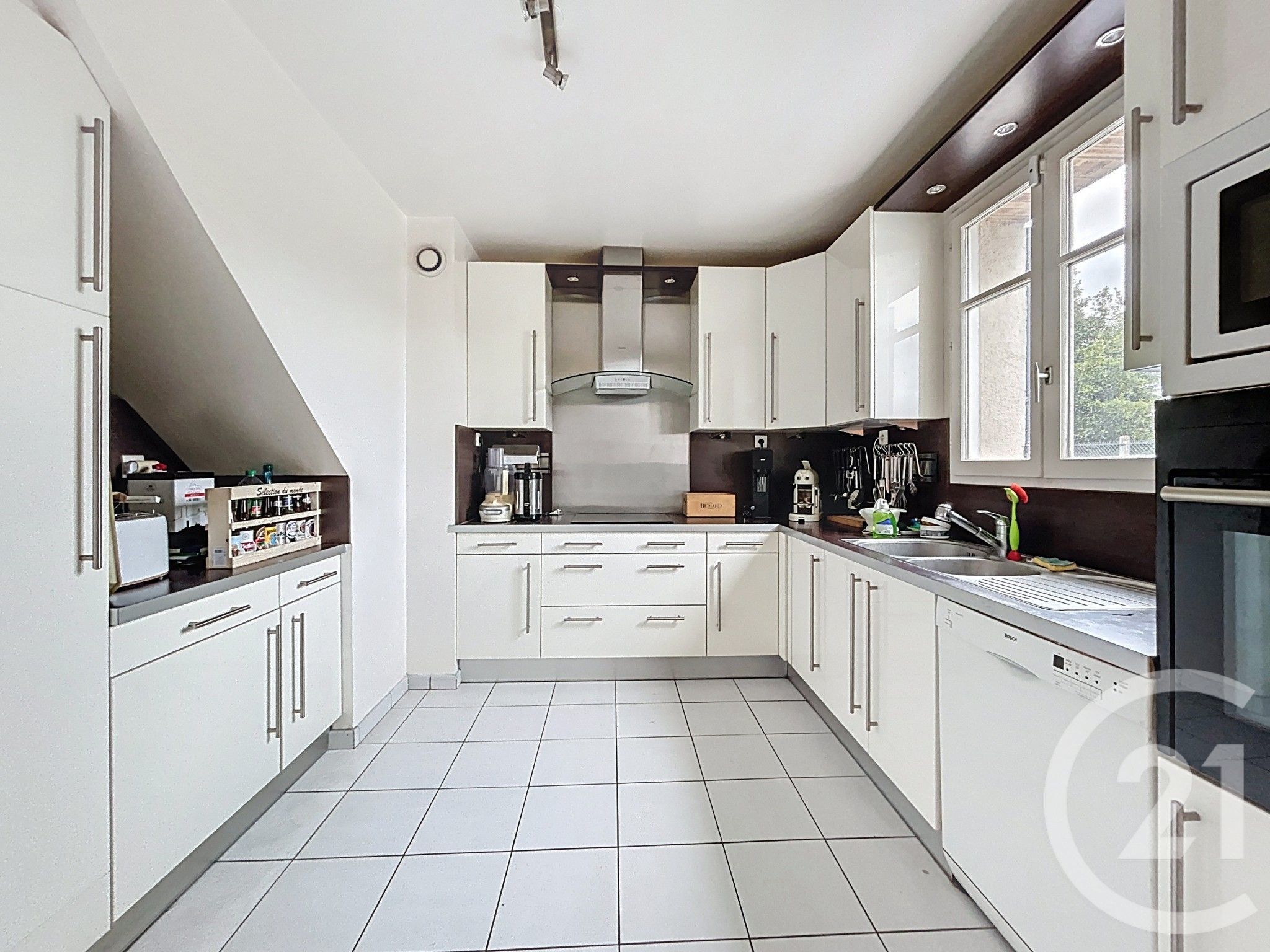 بيع منزل مساحته 171م² في مونتيسون