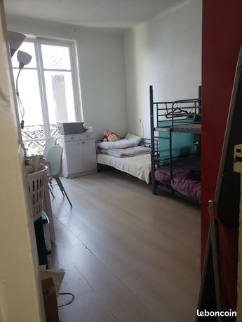 شقة بمساحتها م² تحتوي على غرفتين بحاجة إلى تجديد، مثالية للمهندسين المعماريين.