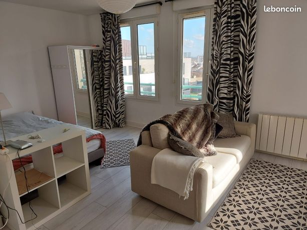 ستوديو مفروش 30 م² مضيء قرب ترام T6 شاتillon