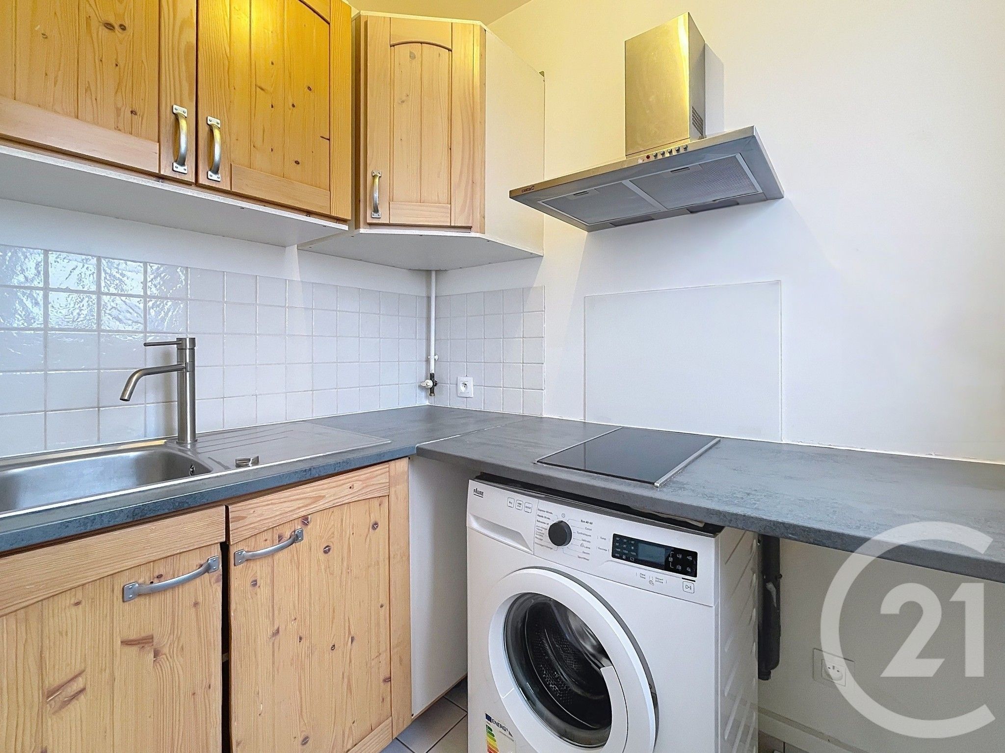 Affitto appartamento di 23 mq a Puteaux