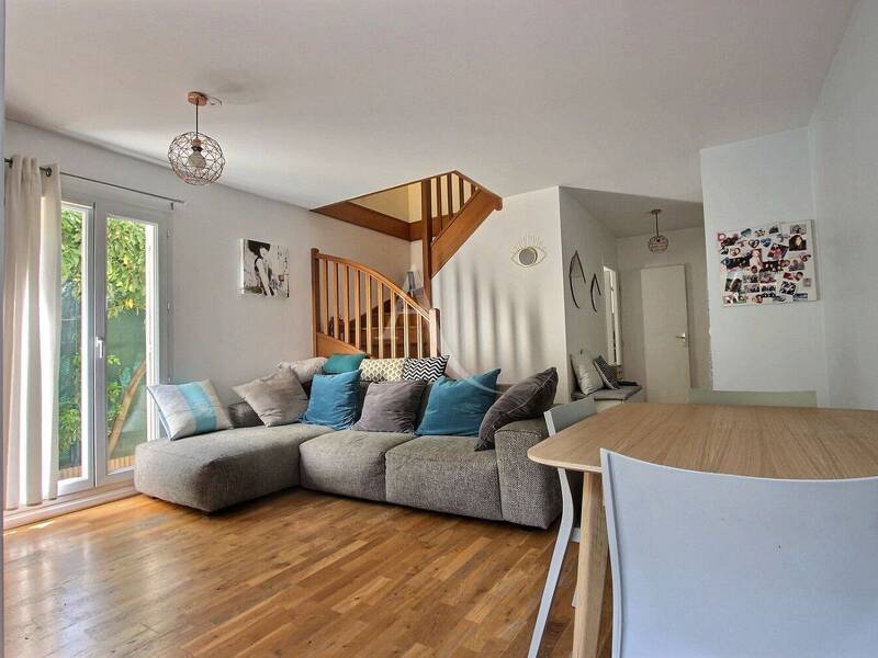 Affitto appartamento di 63 mq a VILLENEUVE LA GARENNE