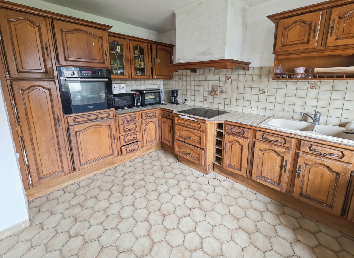 For sale: 115 sqm house in Verrières-le-Buisson.