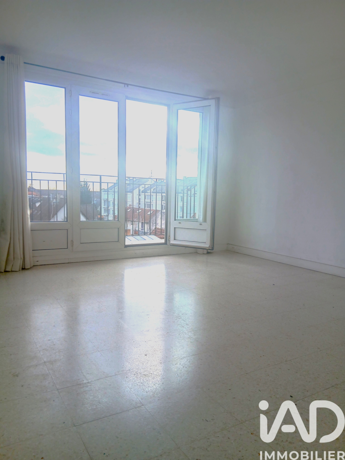 Vendita appartamento di 67 mq a TAVERNY