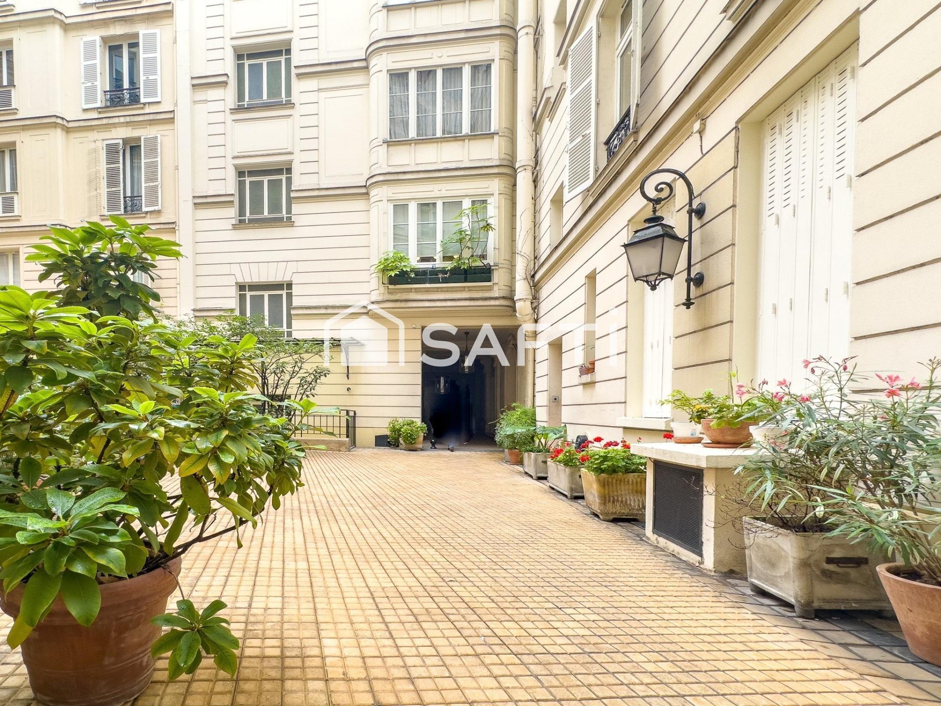 Chambre 9 m² dernier étage calme Paris 17 proche Monceau