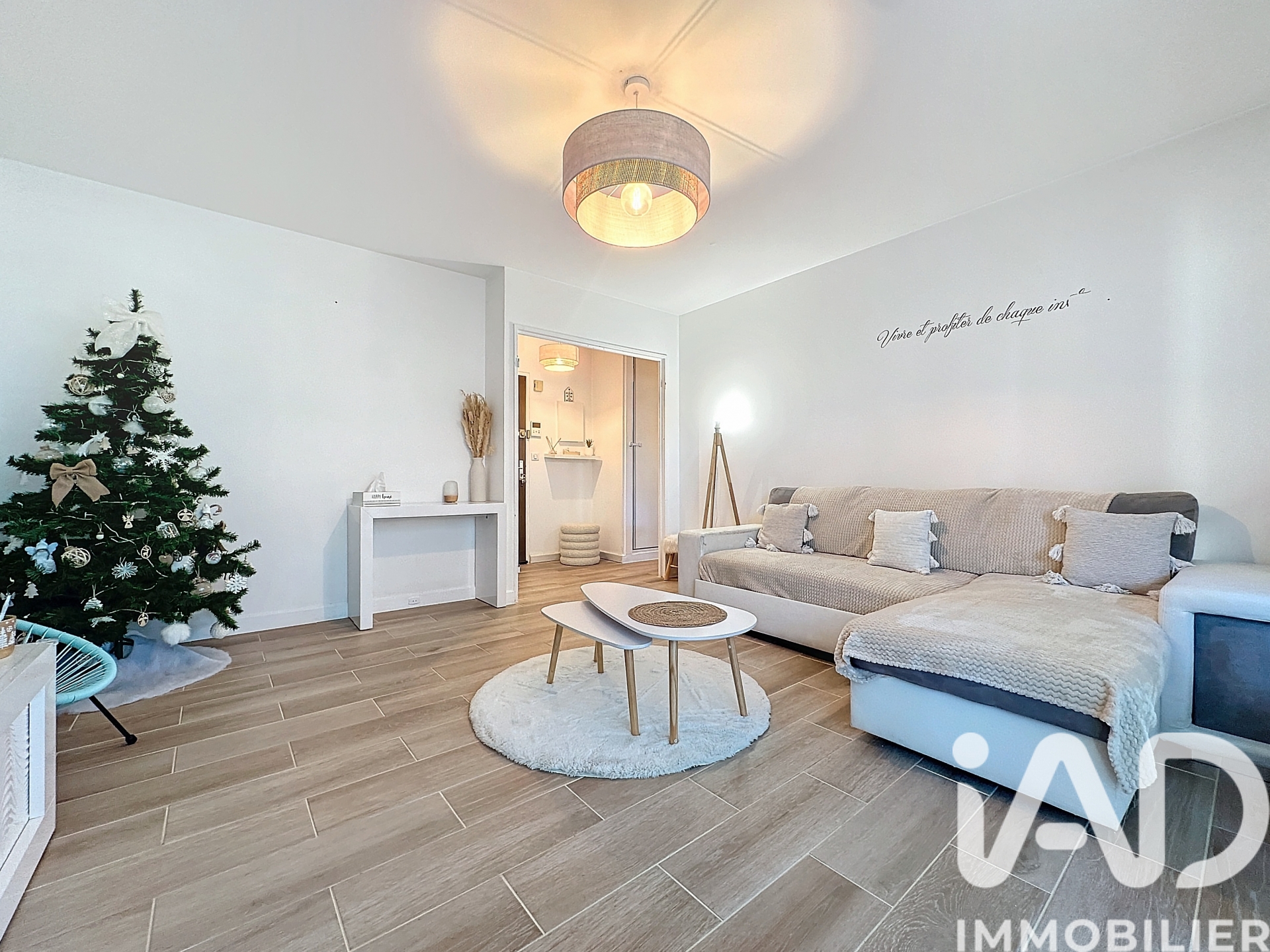 Vendita appartamento di 48 mq a SAINT MAUR DES FOSSES