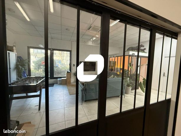 Locale commerciale di 191 mq