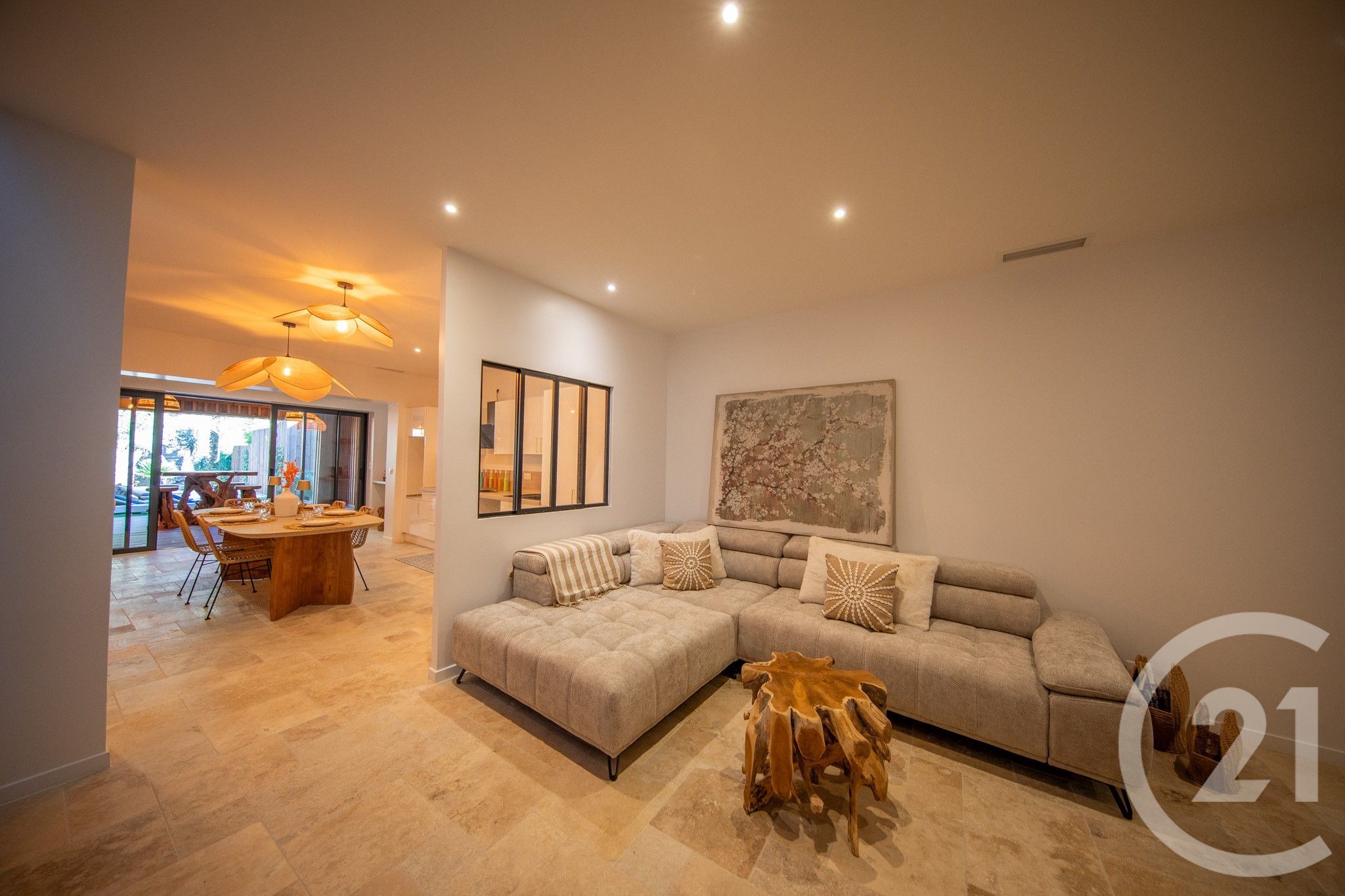 Vendita di una casa di 185 mq a BORDEAUX