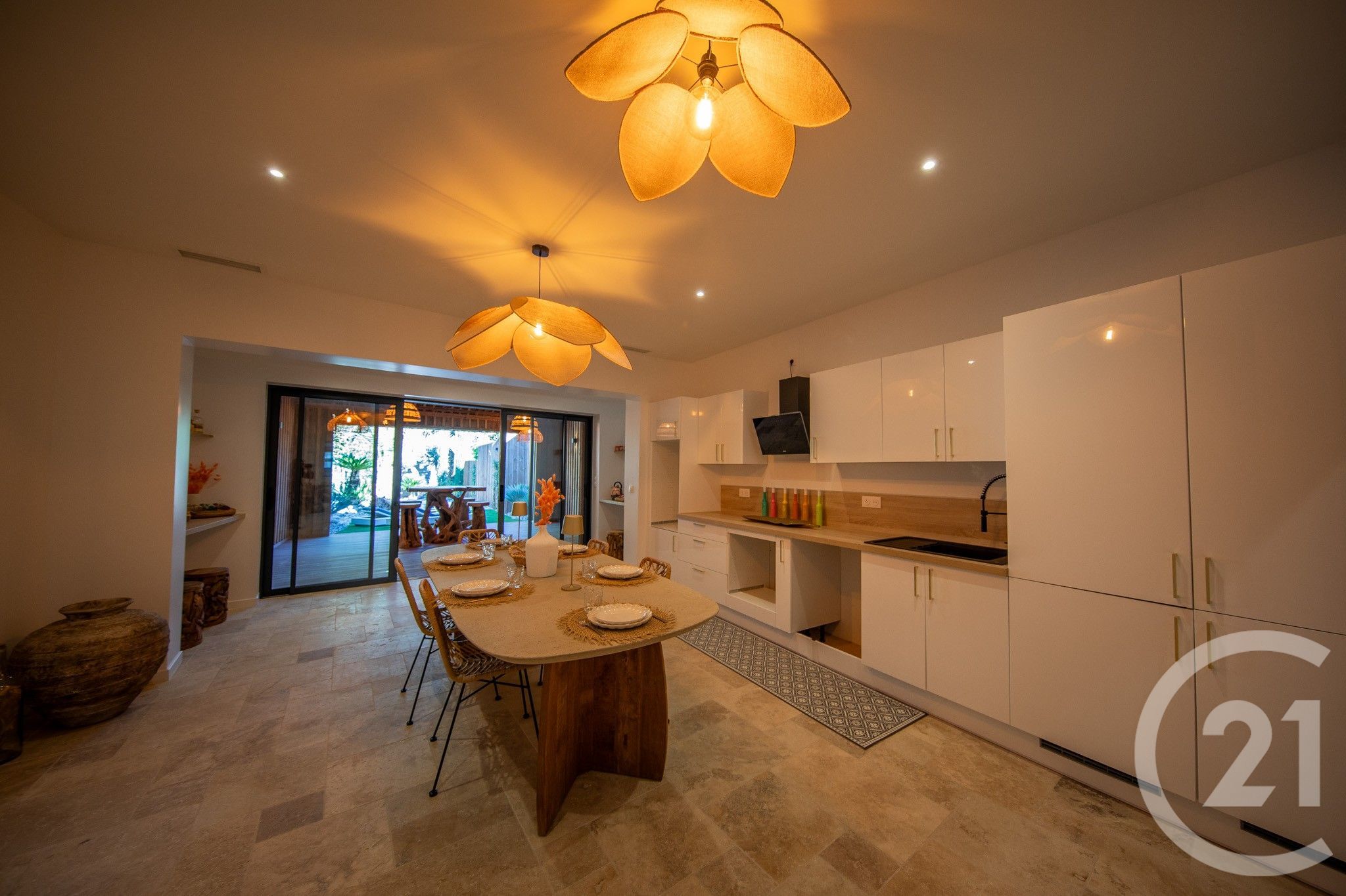 Vendita di una casa di 185 mq a BORDEAUX